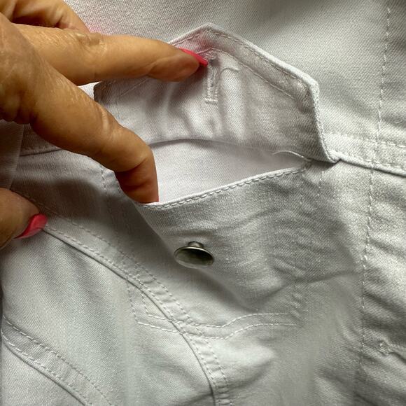 NWOT, Cb Established 1962 Women’s Sz M White Denim w/Pockets Button Down Jacket - Picture 5 of 16